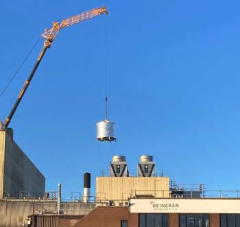Ainscough 650t crane fits Heineken wort kettles - анонс