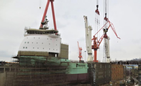 Brouwersgracht vessel gets equipped with Husiman Heavy Lift Mast Cranes - анонс